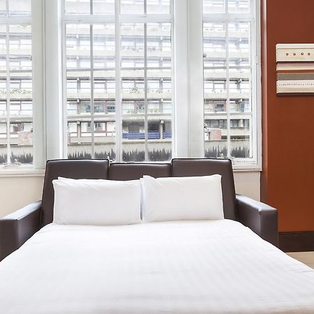 Club Living - Barbican Apartments London Bagian luar foto