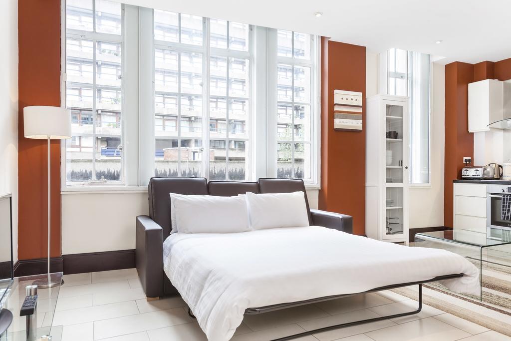 Club Living - Barbican Apartments London Bagian luar foto