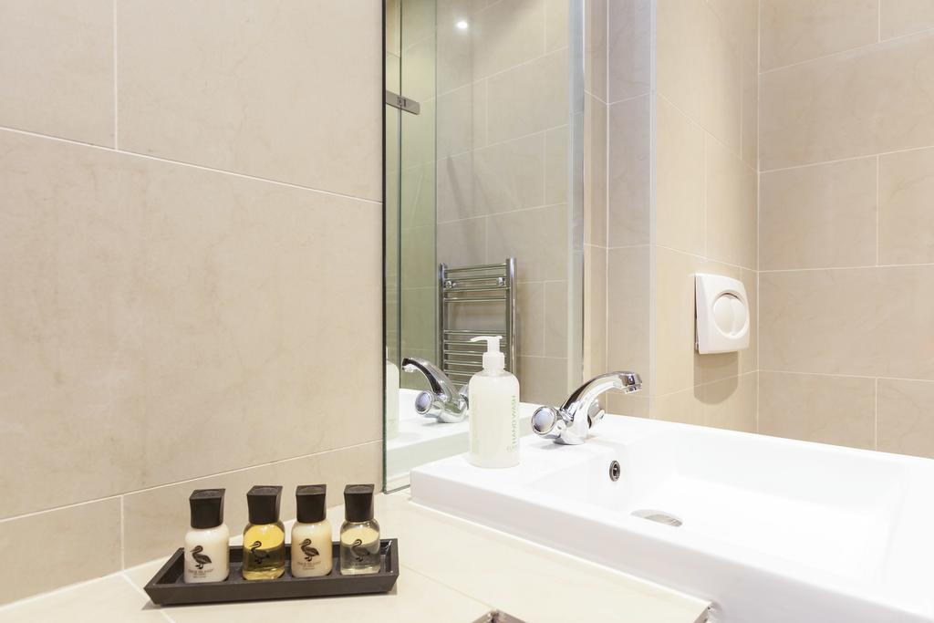 Club Living - Barbican Apartments London Bagian luar foto