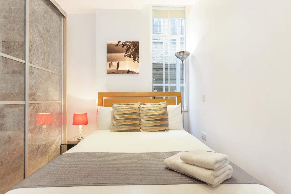 Club Living - Barbican Apartments London Bagian luar foto