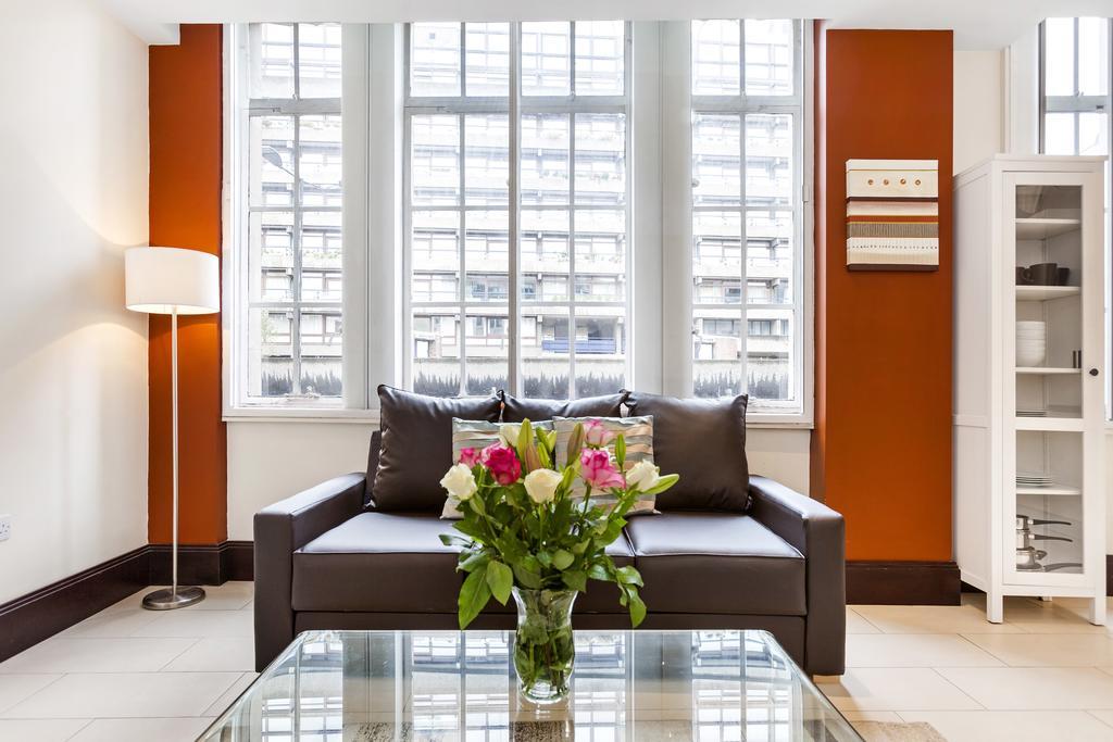 Club Living - Barbican Apartments London Bagian luar foto