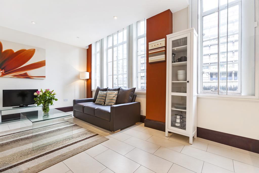 Club Living - Barbican Apartments London Bagian luar foto