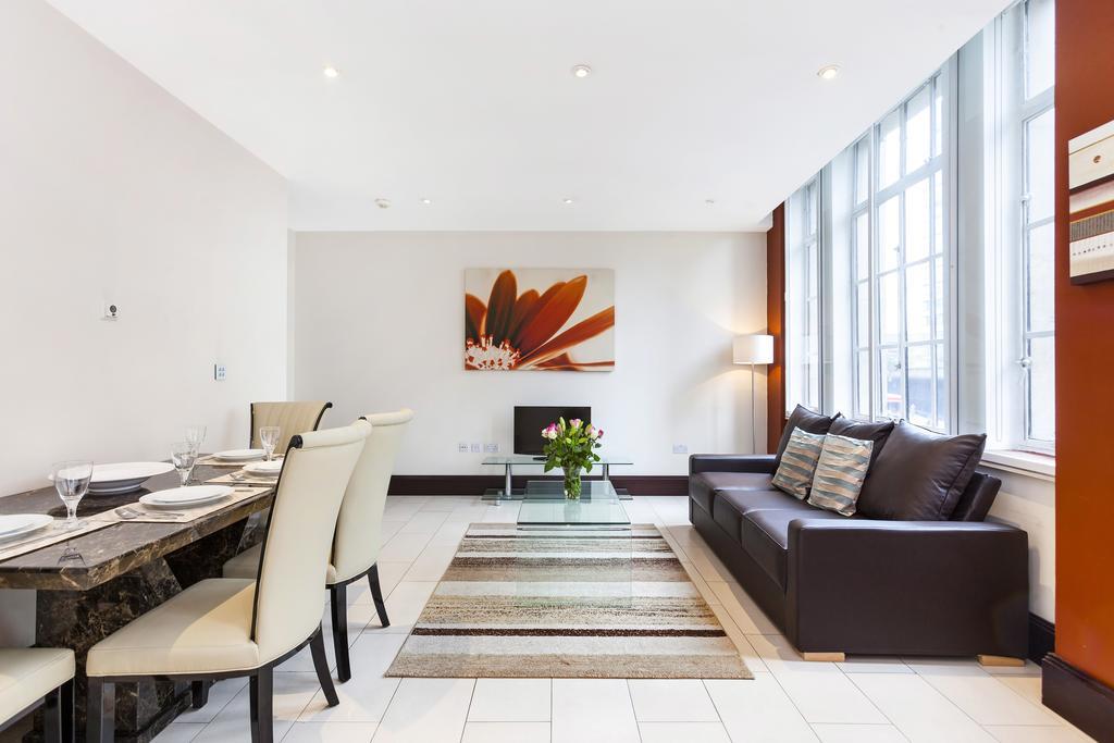 Club Living - Barbican Apartments London Bagian luar foto