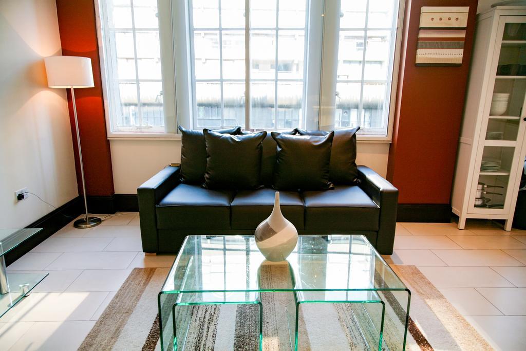 Club Living - Barbican Apartments London Ruang foto