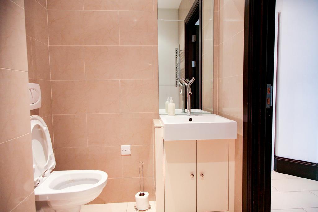 Club Living - Barbican Apartments London Ruang foto