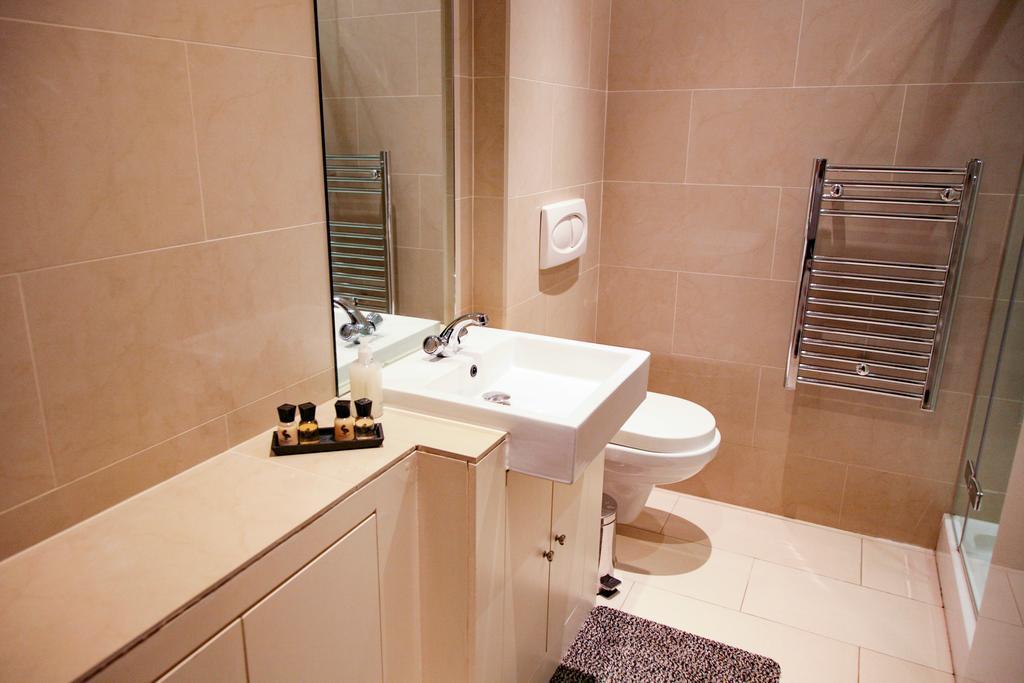 Club Living - Barbican Apartments London Ruang foto